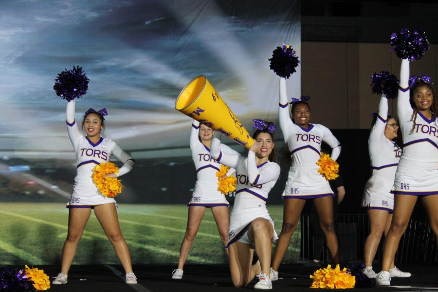 Cheerleaders Compete in UIL Spirit Competition