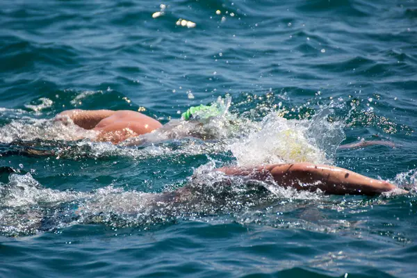 Swimmers Start Season with a Splash